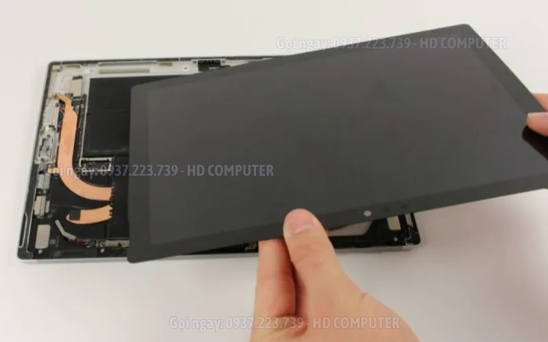 SURFACE BỊ RUNG MÀN HÌNH MỨC NHẸ