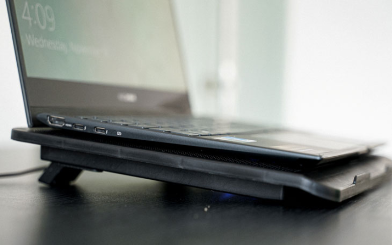 tản nhiệt laptop gaming bị yếu