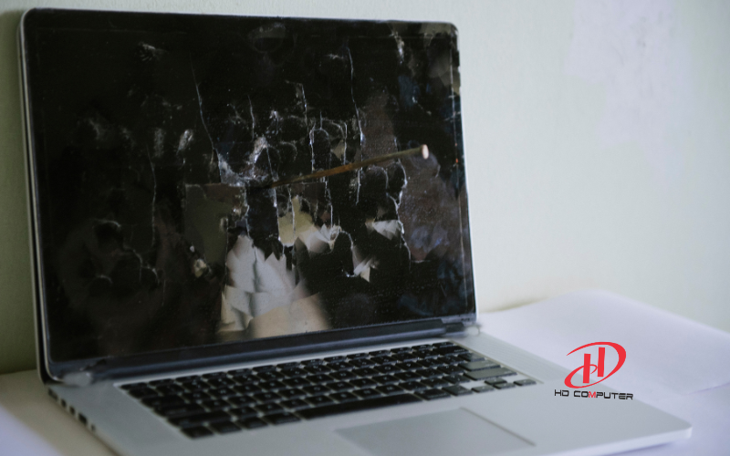 LAPTOP BỊ RƠI VỠ MÀN HÌNH - XỬ LÝ THẾ NÀO ĐỂ TIẾT KIỆM VÀ AN TOÀN