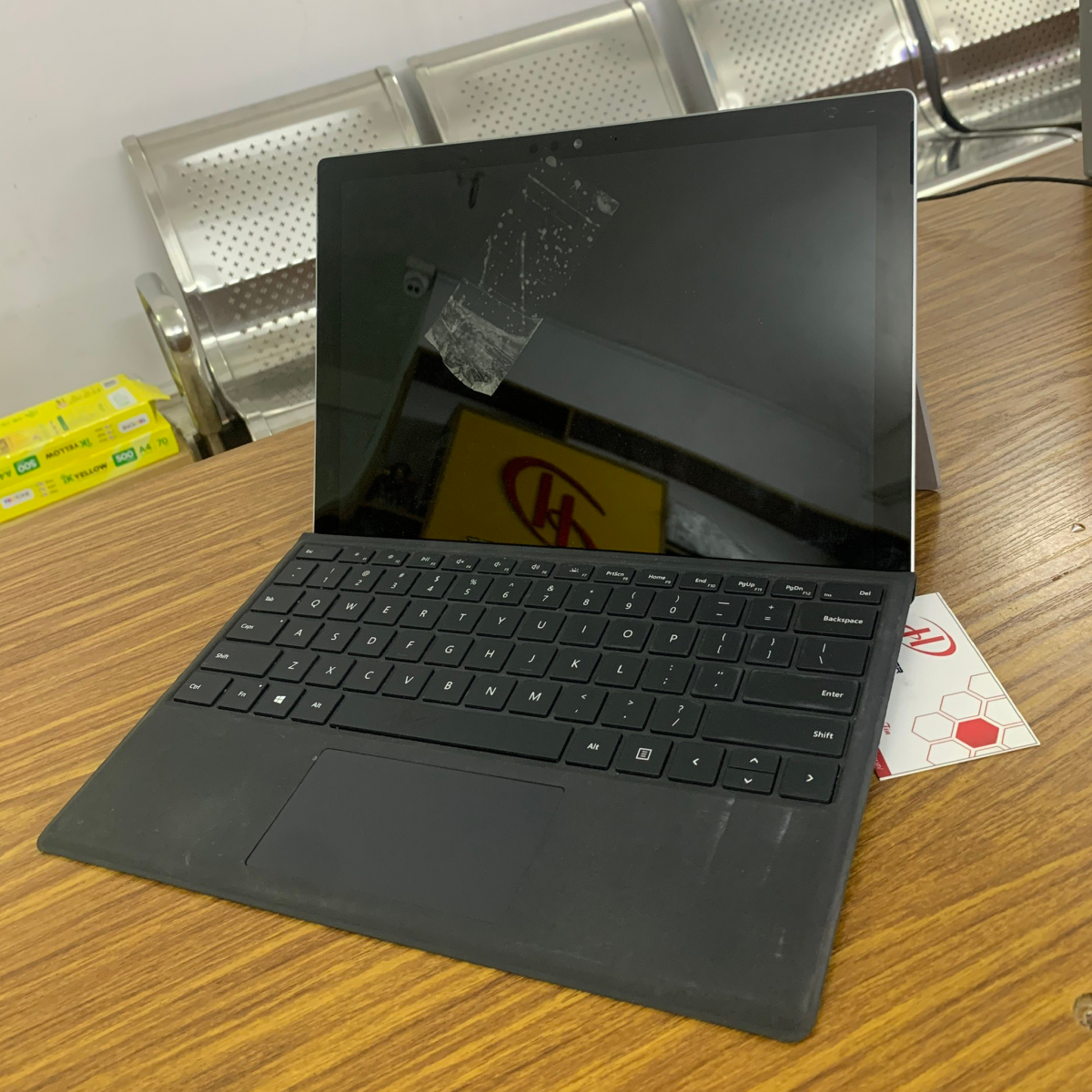 Surface không nhận bàn phím
