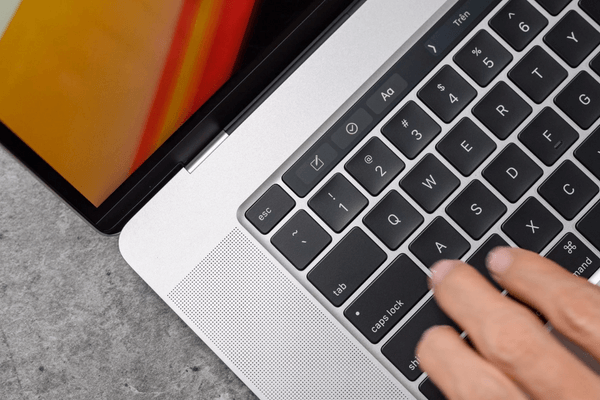 Bàn phím Macbook không gõ được: Nguyên nhân & Cách xử lý