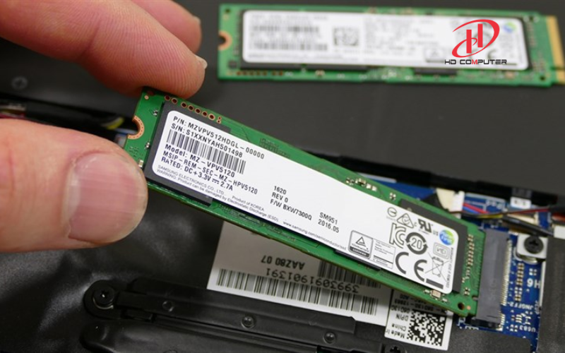 Nâng cấp RAM và SSD giúp laptop gaming chiến game mượt mà hơn