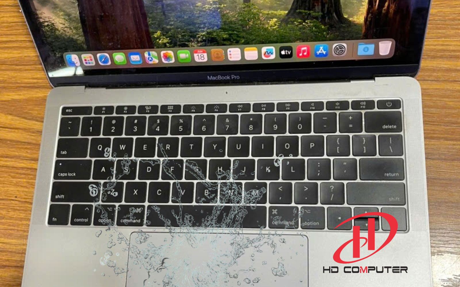MacBook dính nước – Cách sơ cứu đúng và xử lý kịp thời